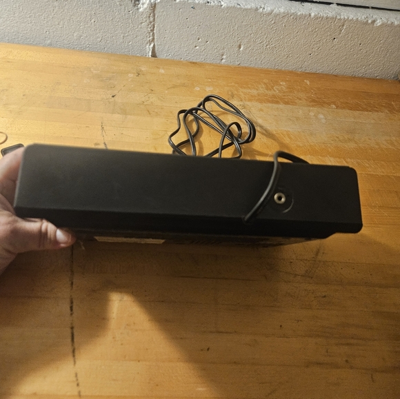 Realistic Chronomatic Model 211 Wood Grain Radio With Alarm Clock Tested&Works - Picture 3 of 4